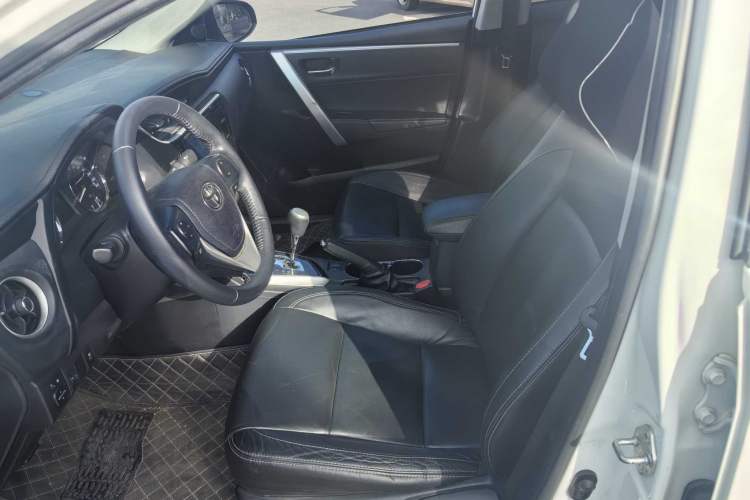 Used Toyota Corolla 2017 Revised Version 1.2T S-CVT GL-i Leather Edition Interior 2
