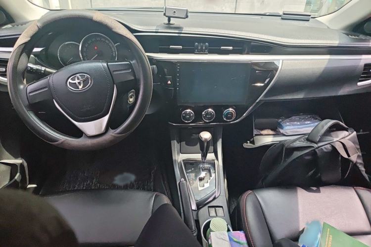 Used Toyota Corolla 2017 1.6L CVT GL Interior 2