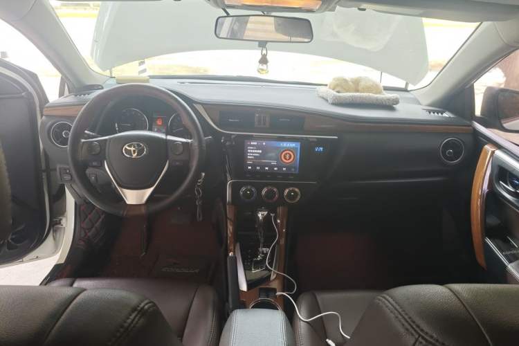 Used Toyota Corolla 2017 Revised Version 1.2T S-CVT GL-i Interior 2