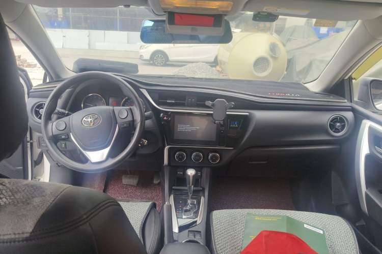 Used Toyota Corolla 2017 Revised Version 1.2T S-CVT GL-i Interior 2