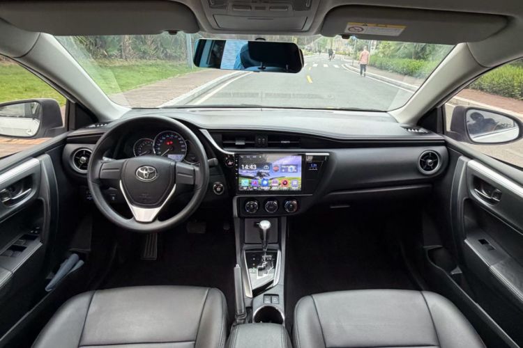 Used Toyota Corolla 2017 1.2T CVT GL Interior 3