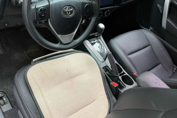 Used Toyota Corolla 2017 Revised Version 1.2T S-CVT GL-i Interior 3