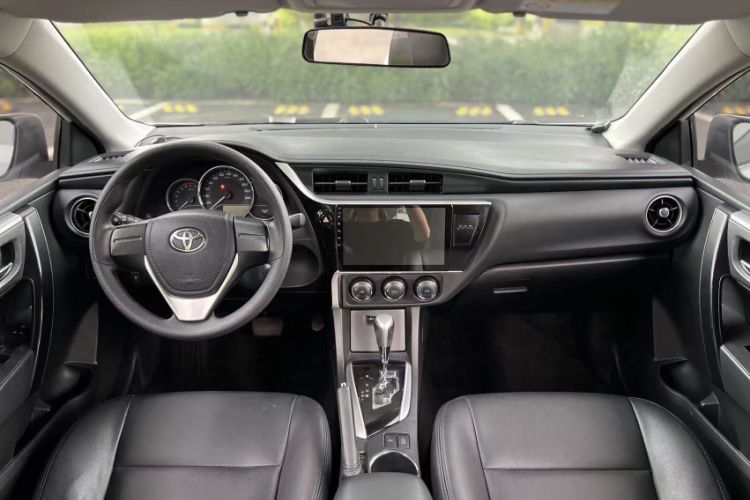 Used Toyota Corolla 2017 Revised Version 1.2T S-CVT GL Interior 3