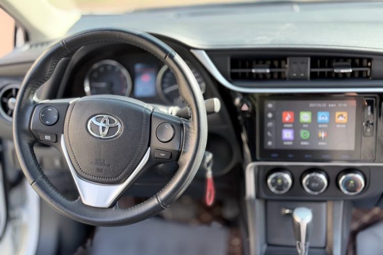 Used Toyota Corolla 2017 Revised Version 1.2T S-CVT GL-i Leather Edition Interior 3