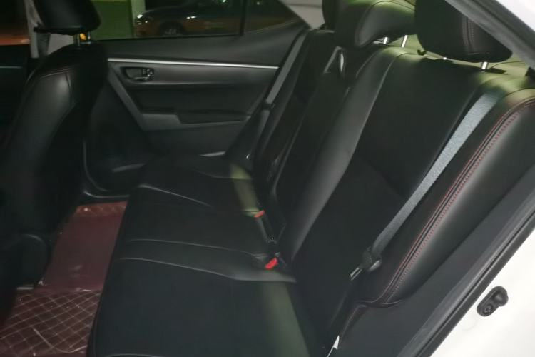 Used Toyota Corolla 2017 Revised Version 1.2T S-CVT GL-i Interior 4