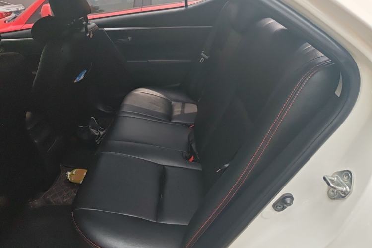 Used Toyota Corolla 2017 1.6L CVT GL Interior 4