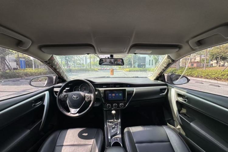 Used Toyota Corolla 2017 1.2T CVT GL Interior 4