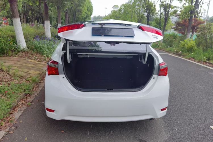 Used Toyota Corolla 2017 Revised Version 1.2T S-CVT GL Interior 5
