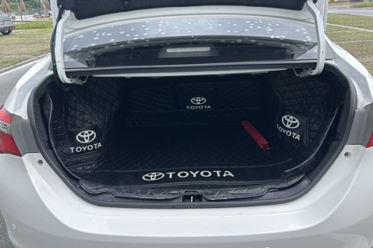 Used Toyota Corolla 2017 Revised Version 1.2T S-CVT GL-i Interior 6