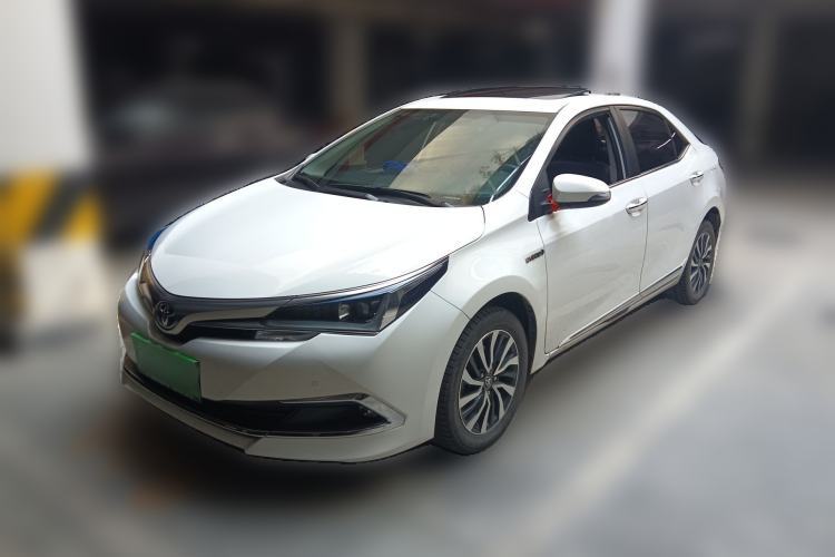 Used Toyota Corolla 2017 Revised Dual-Engine 1.8L E-CVT Elite Edition Guazi used car, China used car export, Used car for sale, Used Toyota cars, Cheapest cars for sale