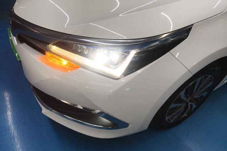 Used Toyota Corolla 2017 Revised Dual-Engine 1.8L E-CVT Leading Edition Left Front Headlight