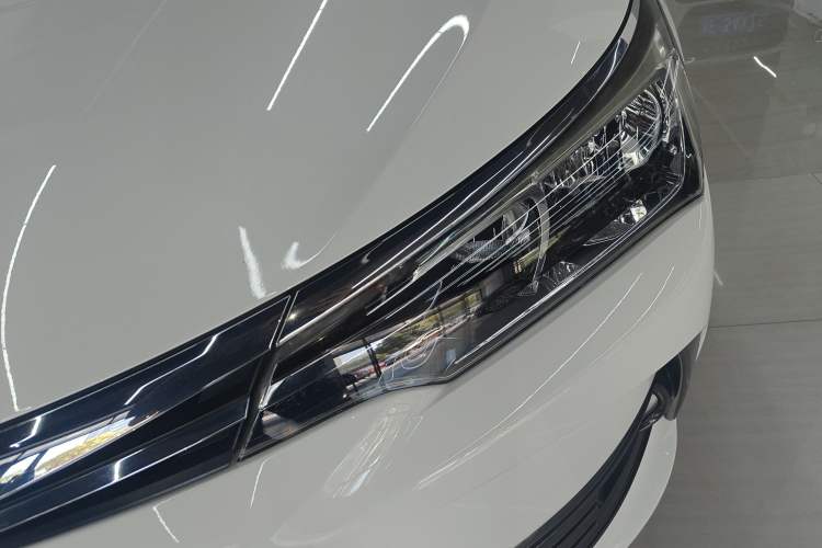 Used Toyota Corolla 2017 Revised Version 1.2T S-CVT GL-i Left Front Headlight