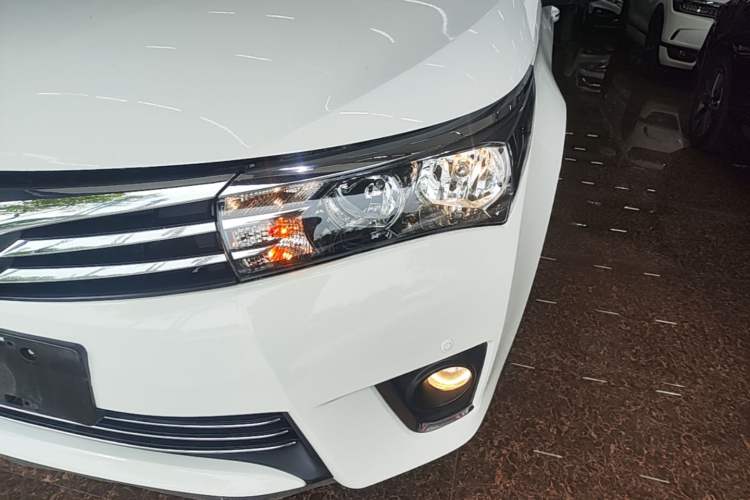 Used Toyota Corolla 2017 1.2T CVT GL-i Leather Edition Left Front Headlight