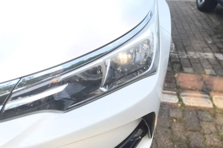 Used Toyota Corolla 2017 Revised Version 1.2T S-CVT GL-i Left Front Headlight
