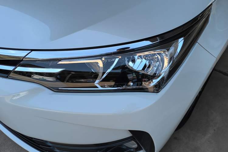 Used Toyota Corolla 2017 Revised Version 1.2T S-CVT GL-i Left Front Headlight