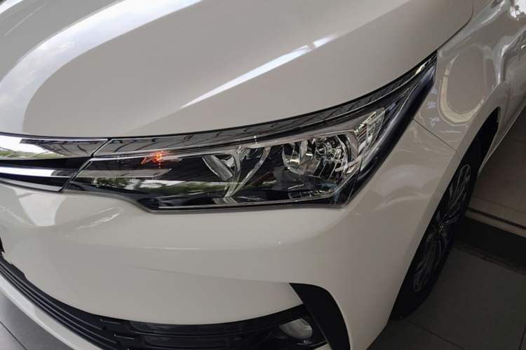 Used Toyota Corolla 2017 Revised Version 1.2T S-CVT GL Left Front Headlight