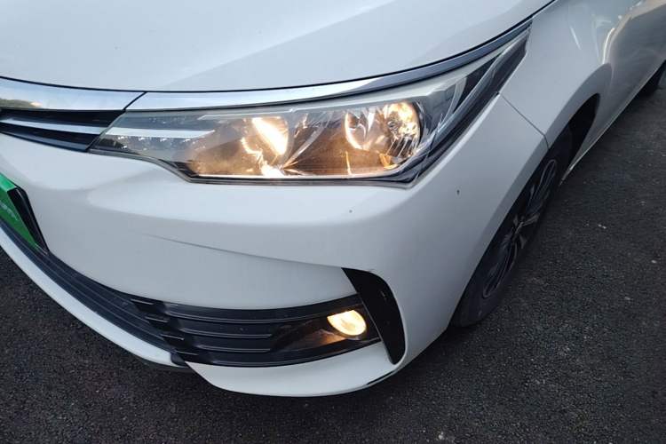 Used Toyota Corolla 2017 Revised Version 1.2T S-CVT GL Left Front Headlight