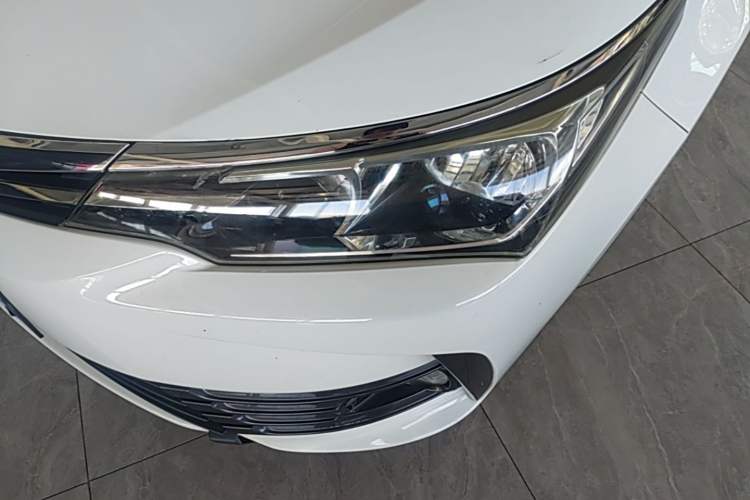 Used Toyota Corolla 2017 Revised Version 1.2T S-CVT GL Left Front Headlight