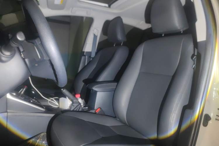 Used Toyota Corolla 2017 Revised Dual-Engine 1.8L E-CVT Leading Edition Left Front Seat
