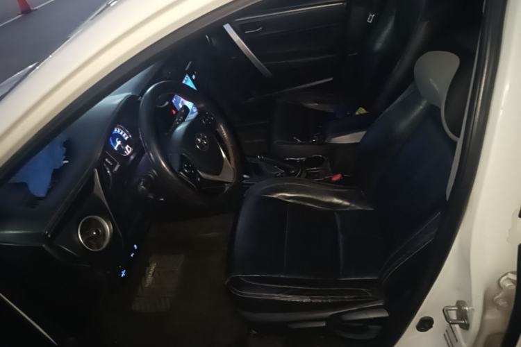 Used Toyota Corolla 2017 Revised Dual-Engine 1.8L E-CVT Elite Edition Left Front Seat