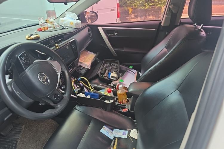 Used Toyota Corolla 2017 Revised Dual-Engine 1.8L E-CVT Leading Edition Left Front Seat
