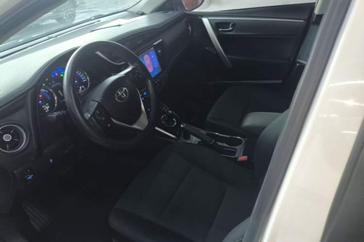 Used Toyota Corolla 2017 Revised Dual-Engine 1.8L E-CVT Leading Edition Left Front Seat