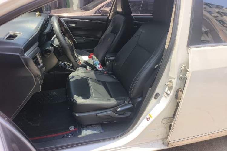 Used Toyota Corolla 2017 Revised Dual-Engine 1.8L E-CVT Elite Edition Left Front Seat