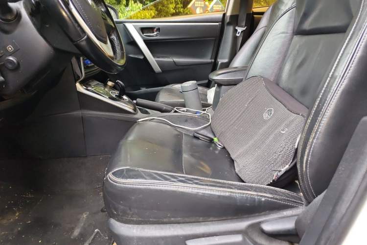 Used Toyota Corolla 2017 Revised Dual-Engine 1.8L E-CVT Elite Edition Left Front Seat