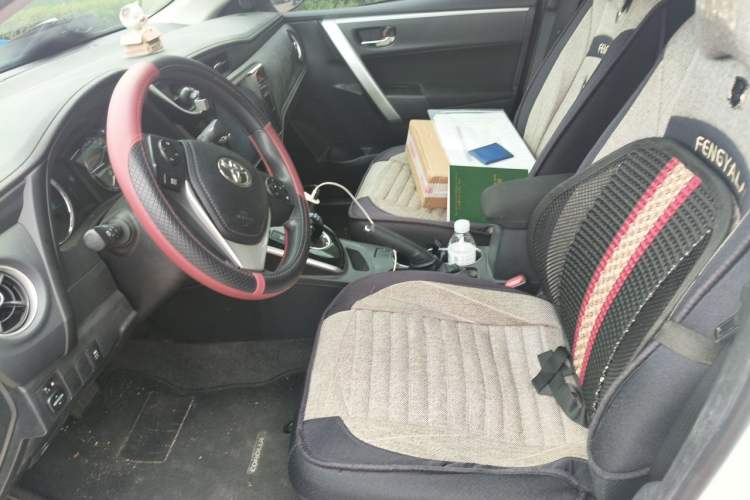 Used Toyota Corolla 2017 Revised Dual-Engine 1.8L E-CVT Leading Edition Left Front Seat