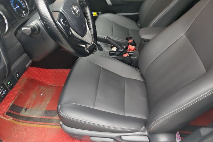 Used Toyota Corolla 2017 Revised Dual-Engine 1.8L E-CVT Leading Edition Left Front Seat