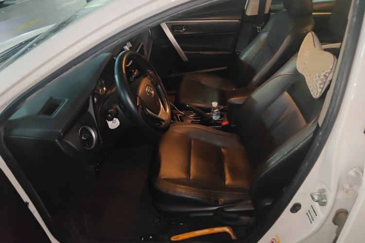 Used Toyota Corolla 2017 Revised Dual-Engine 1.8L E-CVT Elite Edition Left Front Seat