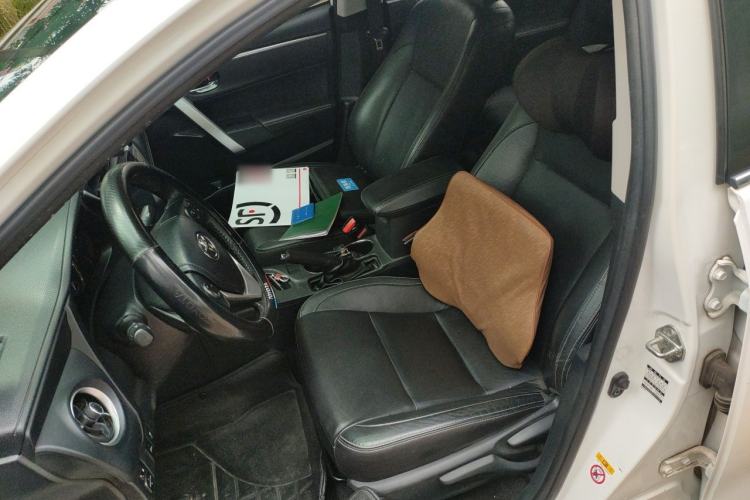 Used Toyota Corolla 2017 Revised Dual-Engine 1.8L E-CVT Elite Edition Left Front Seat