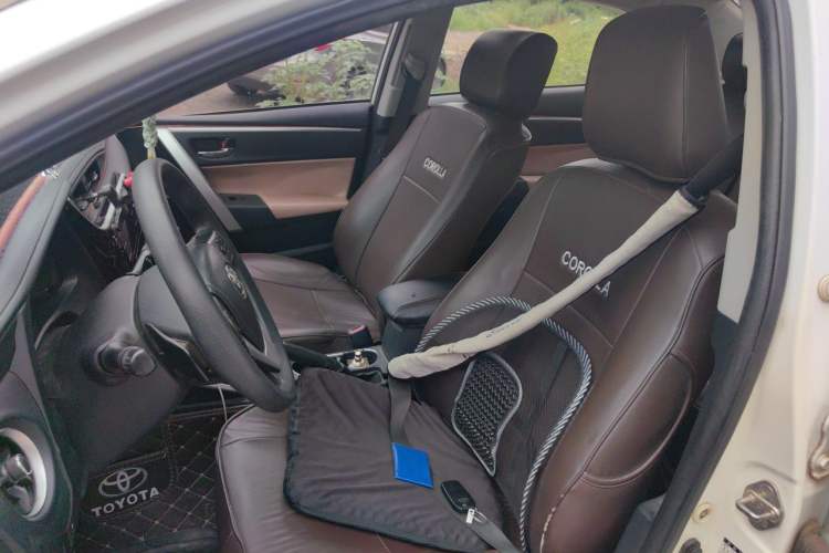 Used Toyota Corolla 2017 Revised Dual-Engine 1.8L E-CVT Leading Edition Left Front Seat