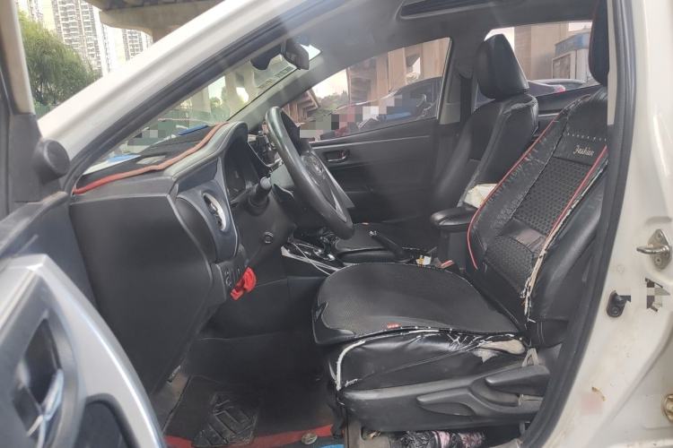 Used Toyota Corolla 2017 Revised Dual-Engine 1.8L E-CVT Leading Edition Left Front Seat