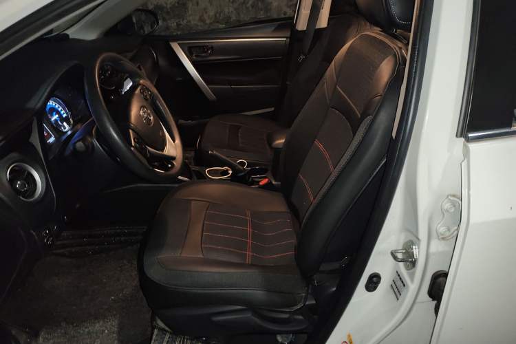 Used Toyota Corolla 2017 Revised Dual-Motor 1.8L E-CVT Pioneer Edition Left Front Seat