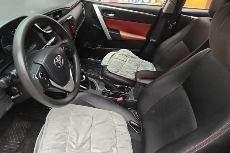 Used Toyota Corolla 2017 Revised Dual-Engine 1.8L E-CVT Leading Edition Left Front Seat