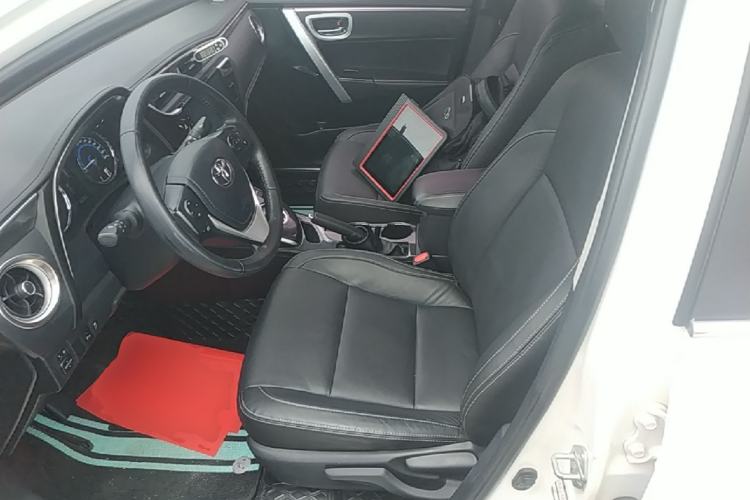 Used Toyota Corolla 2017 Revised Dual-Engine 1.8L E-CVT Elite Edition Left Front Seat