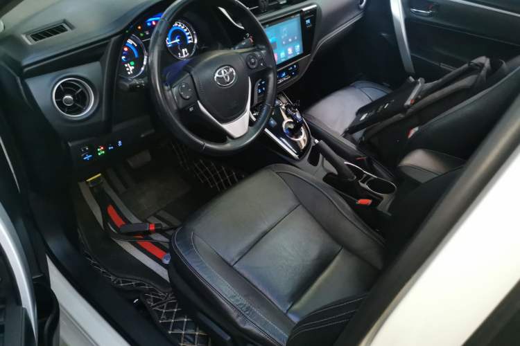 Used Toyota Corolla 2017 Revised Dual-Engine 1.8L E-CVT Elite Edition Left Front Seat