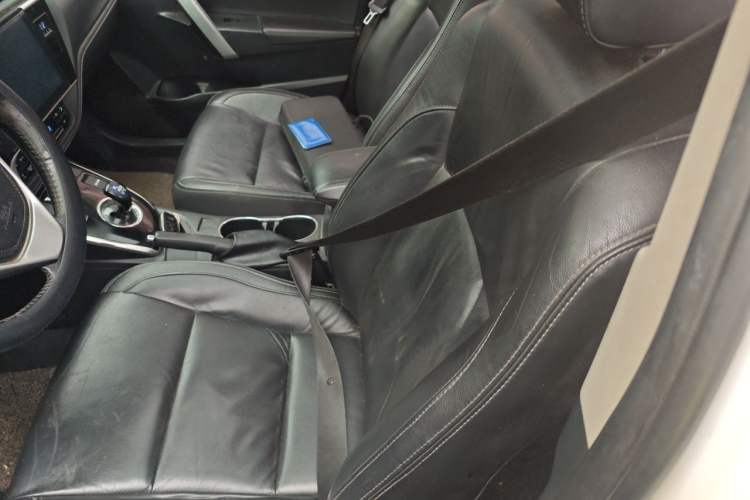 Used Toyota Corolla 2017 Revised Dual-Engine 1.8L E-CVT Elite Edition Left Front Seat