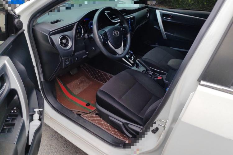 Used Toyota Corolla 2017 Revised Dual-Engine 1.8L E-CVT Leading Edition Left Front Seat