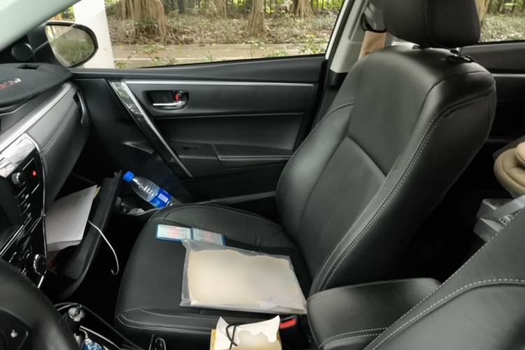 Used Toyota Corolla 2017 Revised Dual-Engine 1.8L E-CVT Luxury Edition Left Front Seat