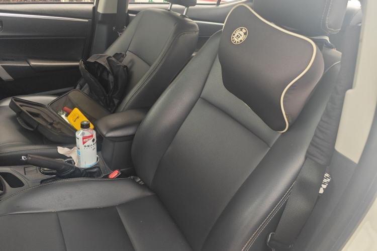 Used Toyota Corolla 2017 Revised Dual-Engine 1.8L E-CVT Leading Edition Left Front Seat