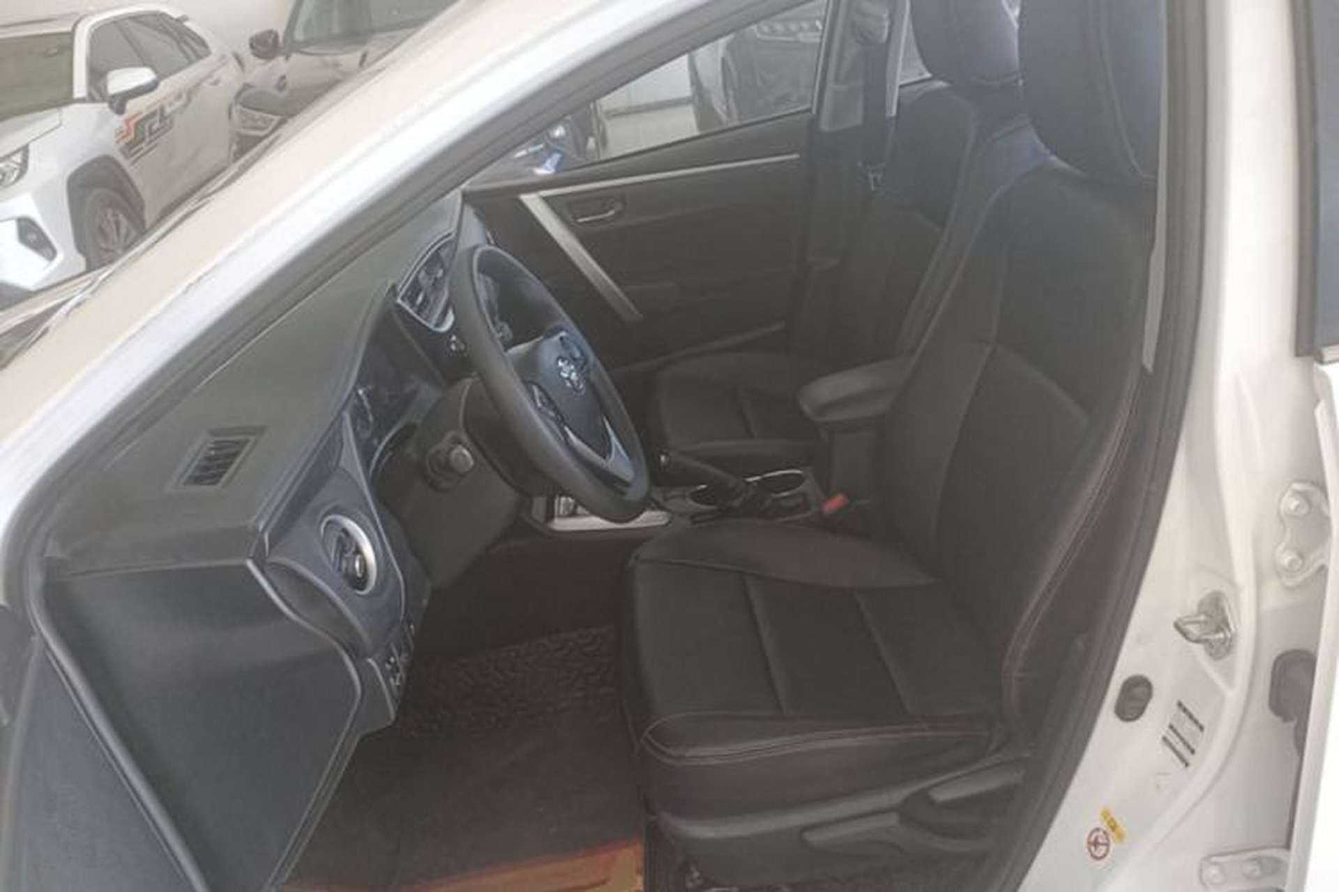 Used Toyota Corolla 2017 Revised Version 1.2T S-CVT GL-i Left Front Seat