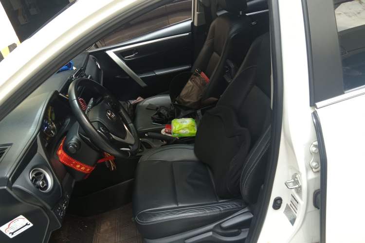 Used Toyota Corolla 2017 Revised Dual-Engine 1.8L E-CVT Elite Edition Left Front Seat