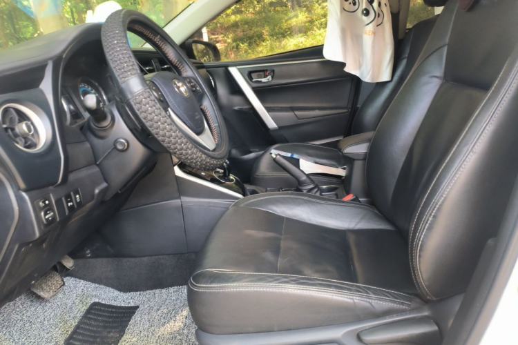 Used Toyota Corolla 2017 Revised Dual-Engine 1.8L E-CVT Elite Edition Left Front Seat