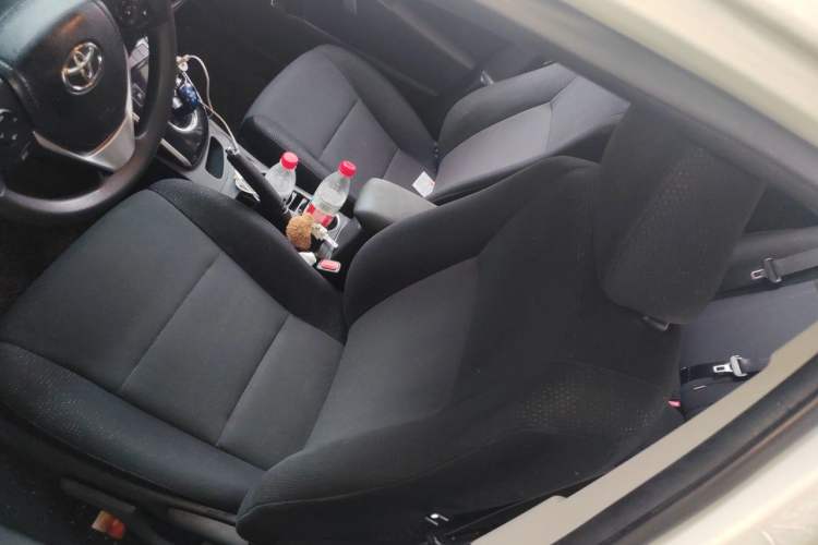 Used Toyota Corolla 2017 Revised Dual-Engine 1.8L E-CVT Leading Edition Left Front Seat