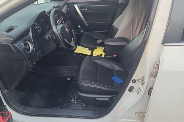 Used Toyota Corolla 2017 Revised Dual-Engine 1.8L E-CVT Elite Edition Left Front Seat