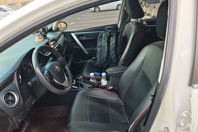 Used Toyota Corolla 2017 Revised Dual-Engine 1.8L E-CVT Leading Edition Left Front Seat
