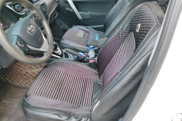 Used Toyota Corolla 2017 Revised Dual-Engine 1.8L E-CVT Leading Edition Left Front Seat