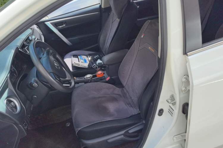 Used Toyota Corolla 2017 Revised Dual-Engine 1.8L E-CVT Leading Edition Left Front Seat